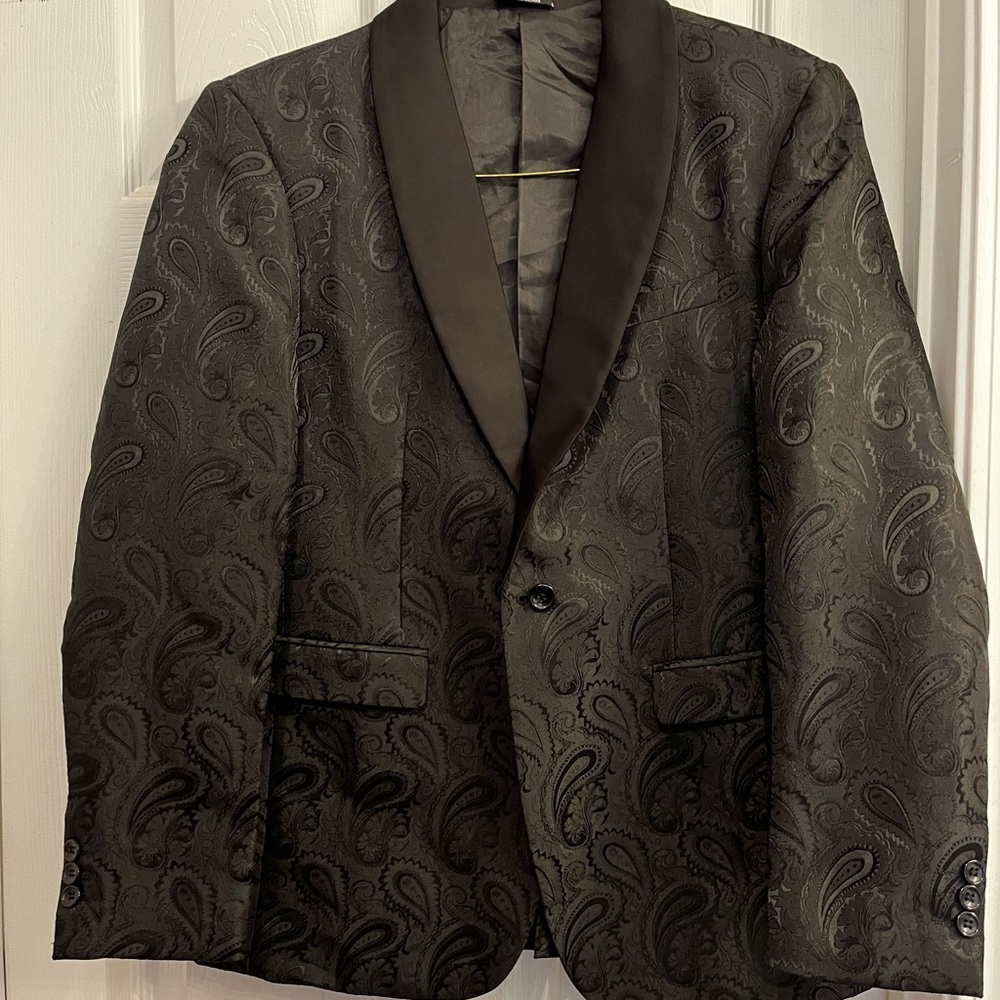 Elegant Black Paisley Blazer
